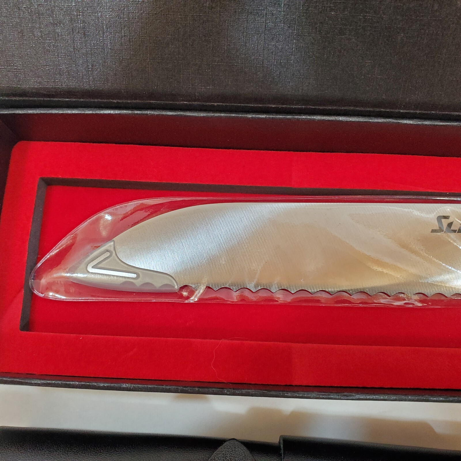 SliceElite 8” Bread Knife Serrated High Carbon German Steel Kitchen Sourdough