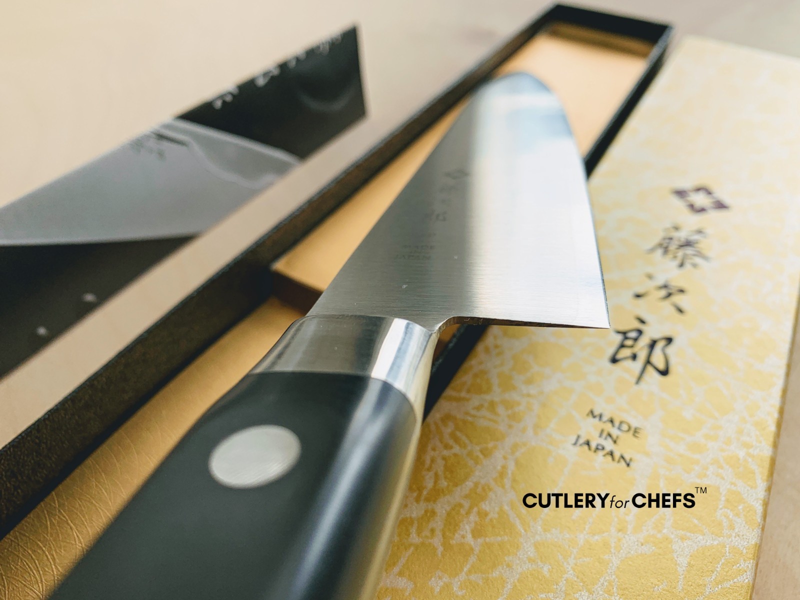 Tojiro Classic VG10 Chef & Paring Knife Set (F-808/F-800) – MADE IN JAPAN