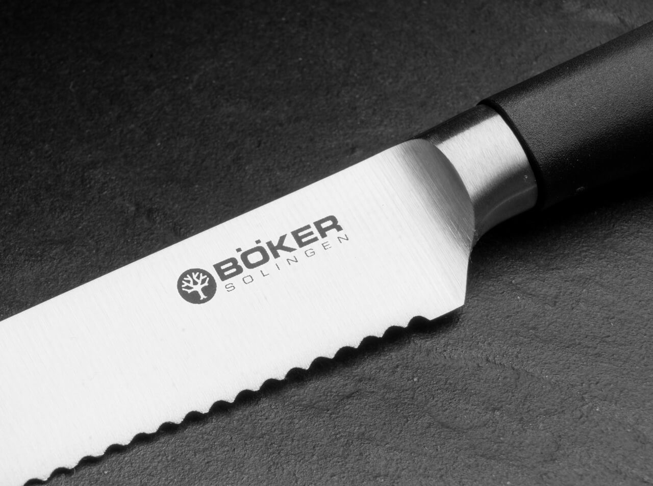 BÖKER SOLINGEN Forged Tomato Knife – 12cm Serrated Blade – Black Handle – German