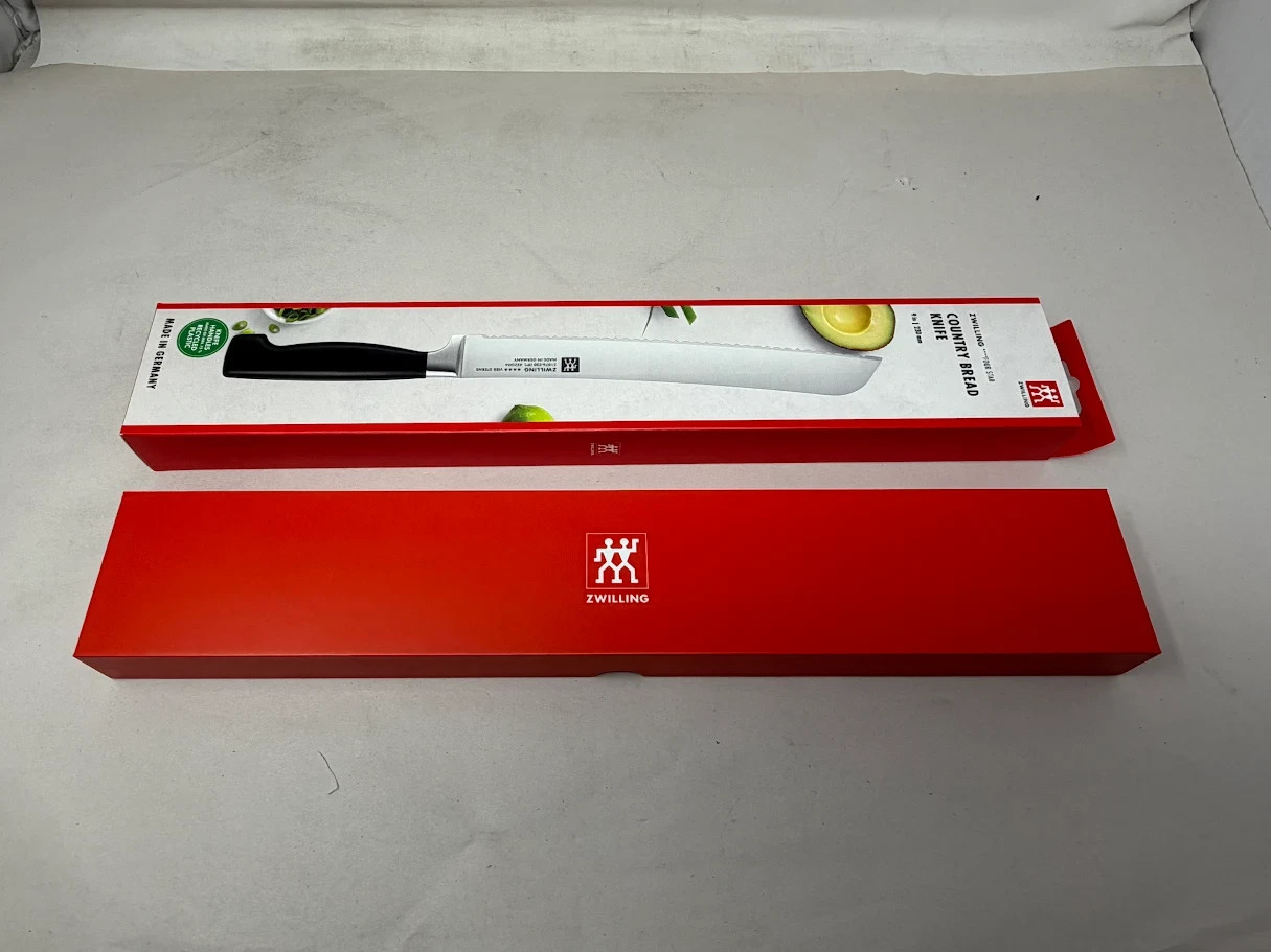 ZWILLING Four Star 9-inch Country Bread Knife