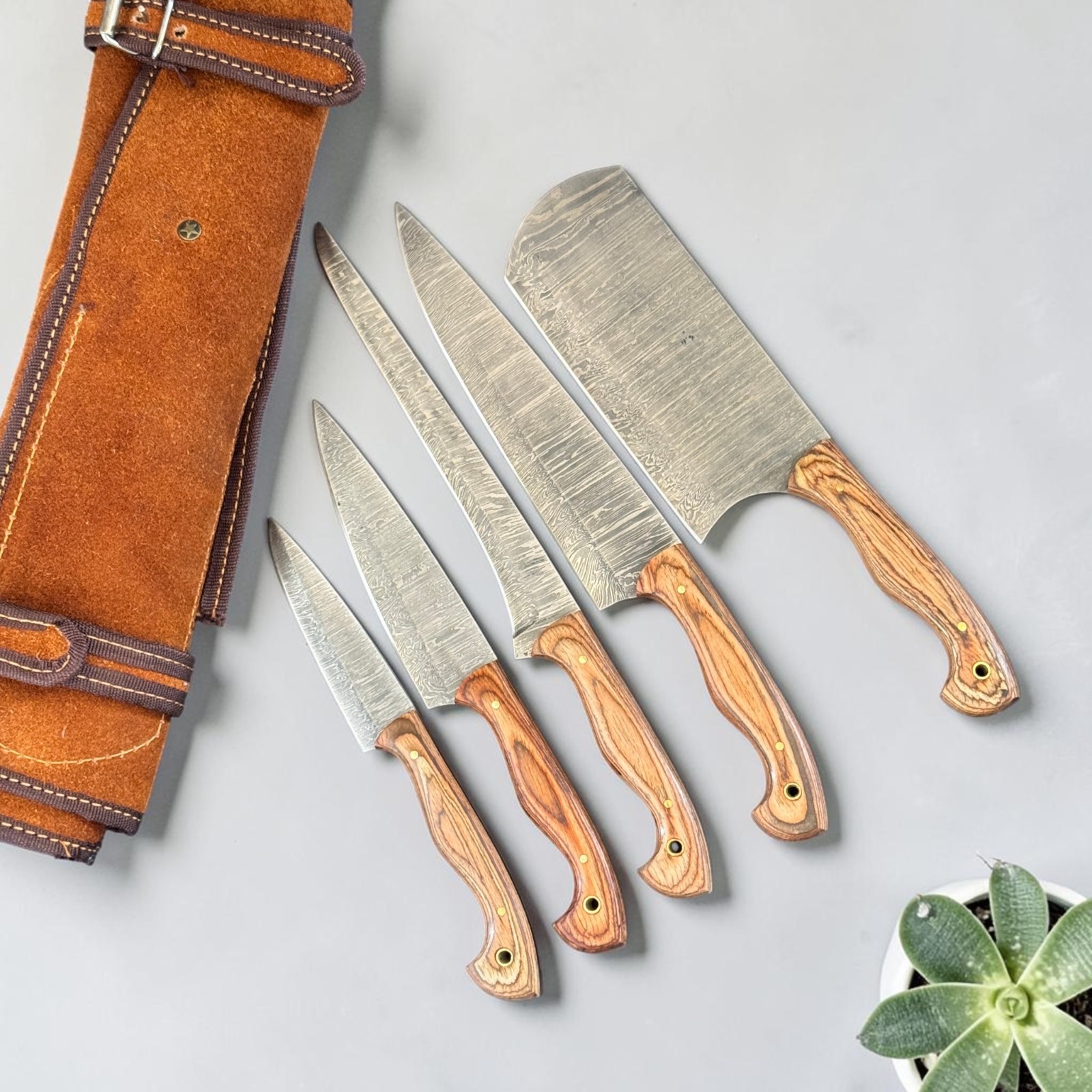 Chef Set 5 Pcs | Damascus Steel | Premium Pakka Wood | Leather Sheath | D547