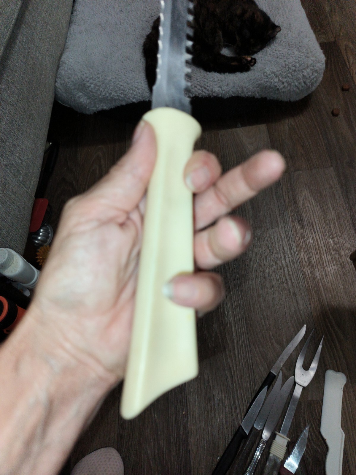 12 in Serrated Slicer Knife, Stainless Steel Blade, Beige Plastic Handle