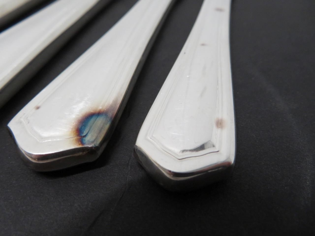 Lot of 12 Knives 1305KDVGA Wavy Edge The Inn Oneida Silver Plated Eaton 9.5″