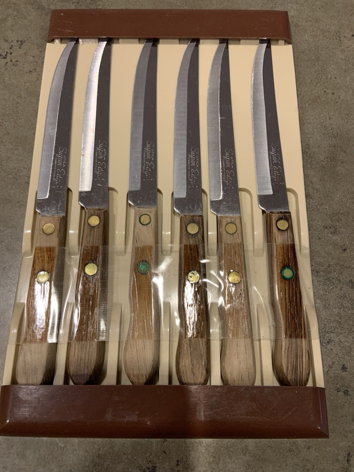 VTG Set of 6 Utica Super Edge Steak Knives Stainless Steel USA w/Storage Box