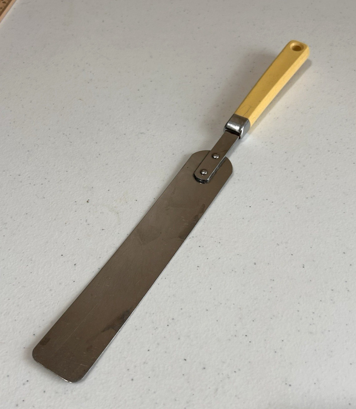 Vintage Maid of Honor Frosting Spatula Cake Icing Frosting Yellow Handle USA