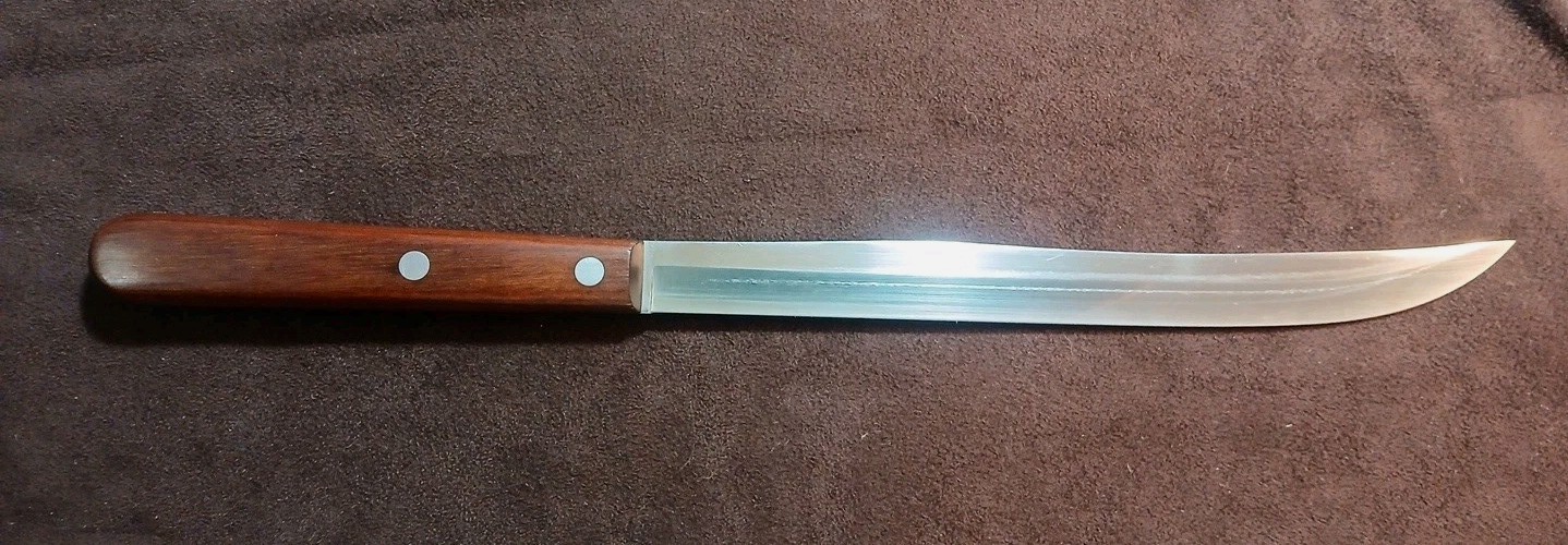 CASE XX Stainless Cap 116-8″ Carving Knife, W/ Wood Figer Groove Handle U.S.A.