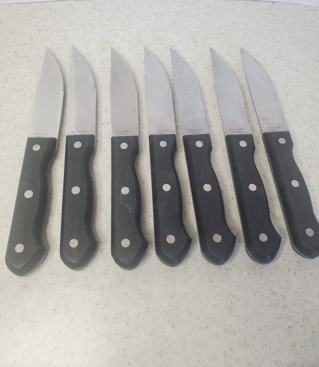 7 Steakhouse Style Steak Knives Serated Brazil