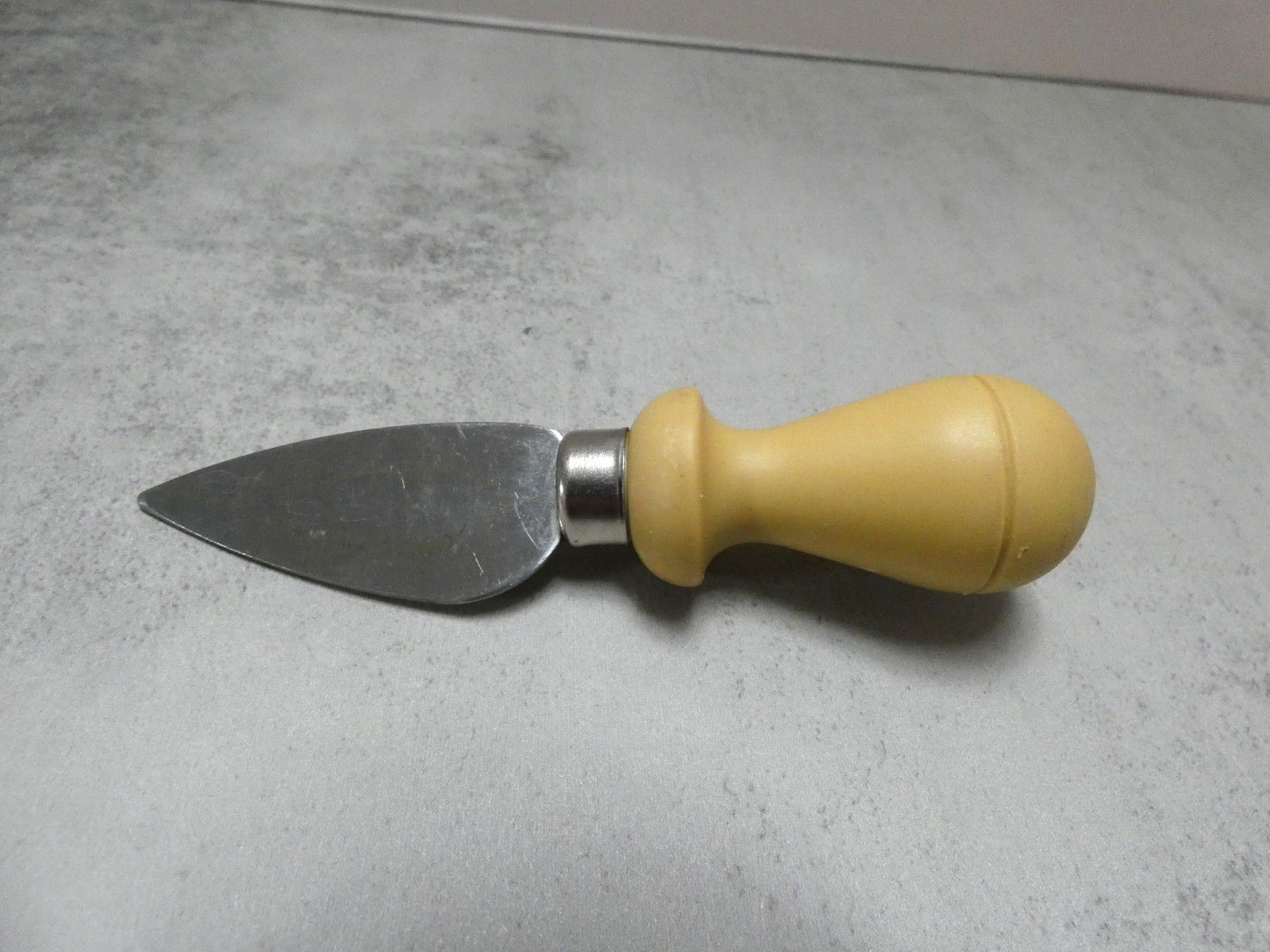 VTG Parmigiano Reggiano Knife Made in Italy 4.5″ Stainless Steel Plastic Handle