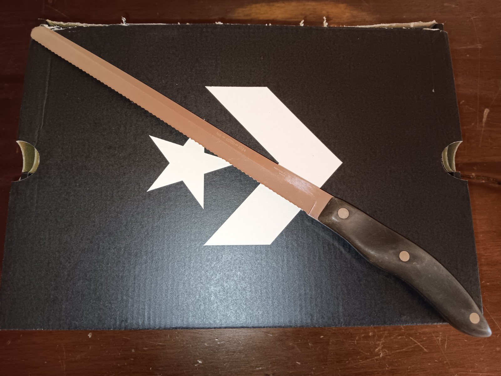 Vintage CUTCO 1024 9.5 inch Blade Serrated Slicer Bread Knife Brown Handle