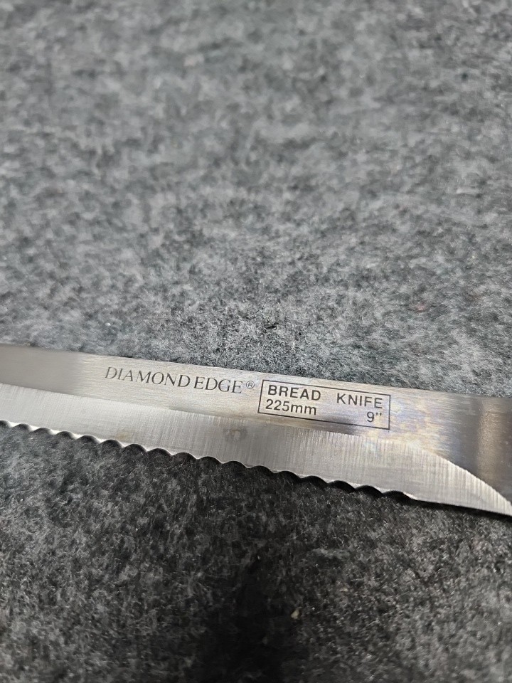 Diamond Edge Bread Knife 225mm 9″ Wood Handle Kitchen Knife Cooking Baking