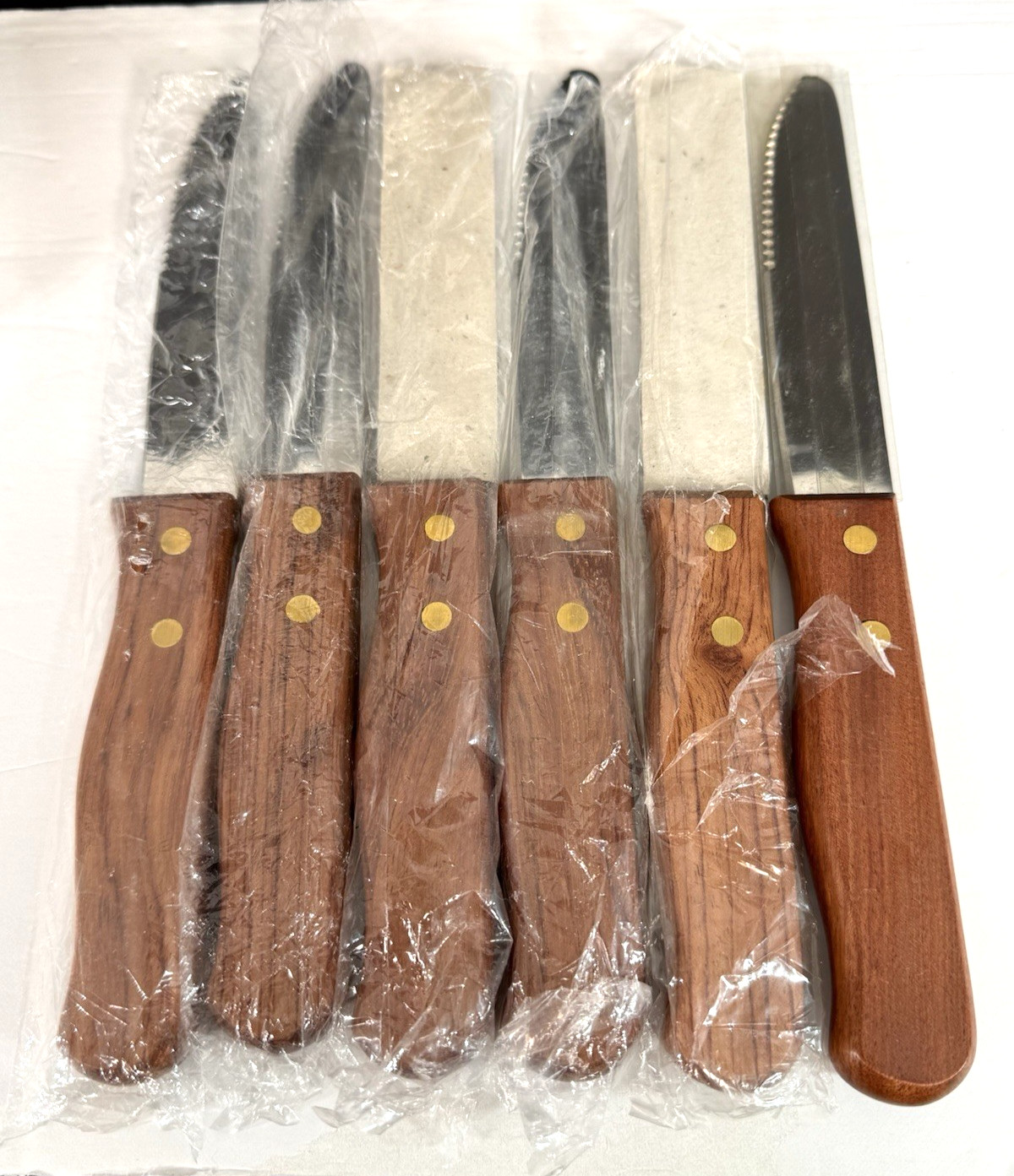Oneida Set of 6 Large Steak Knives Serrated Blade Wood Handle 10” Overall