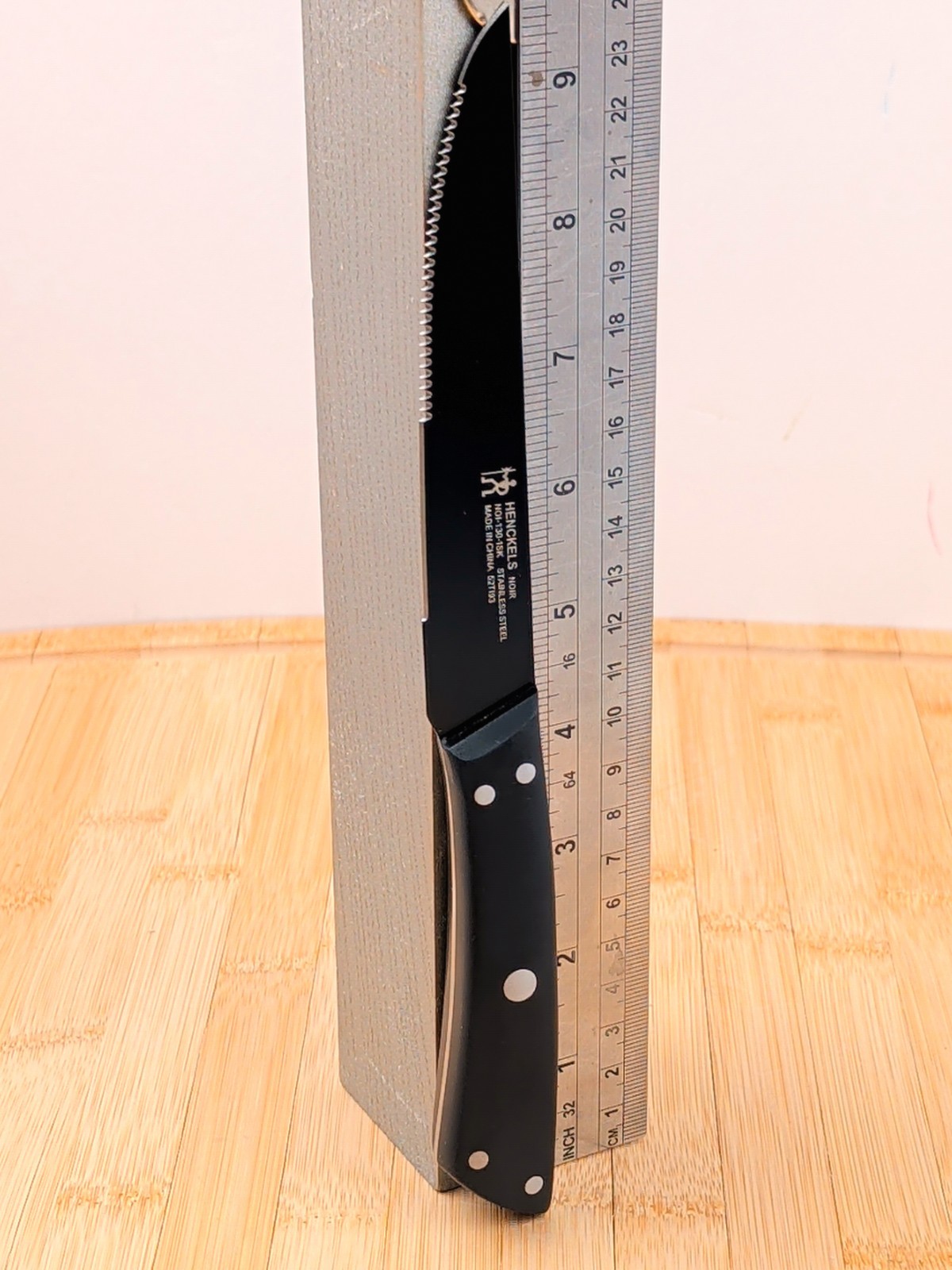 Henckels NOIR 4.5in STEAK Knife, BLACK Stainless Blade & ABS Handle, NOI-130-1SK
