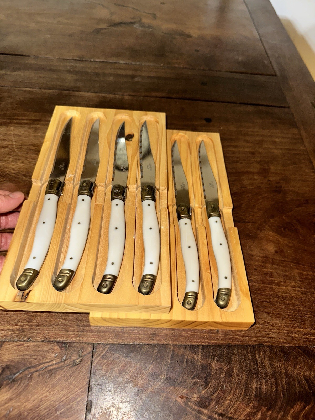 8 Laguiole Inox White Cream Bee Steak Knives Stainless In Wood Boxes
