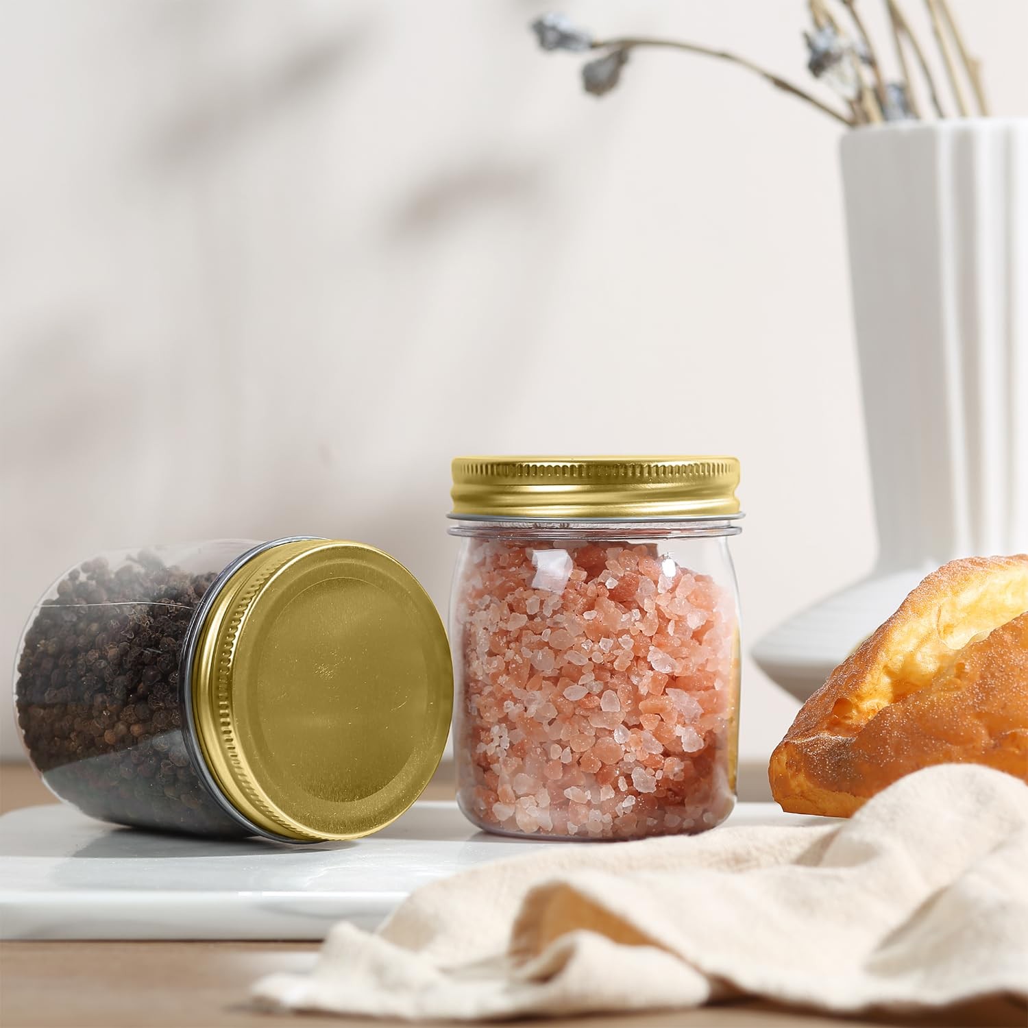novelinks 8 oz Clear Plastic Jars with Screw Lids, BPA-Free Refillable Storage