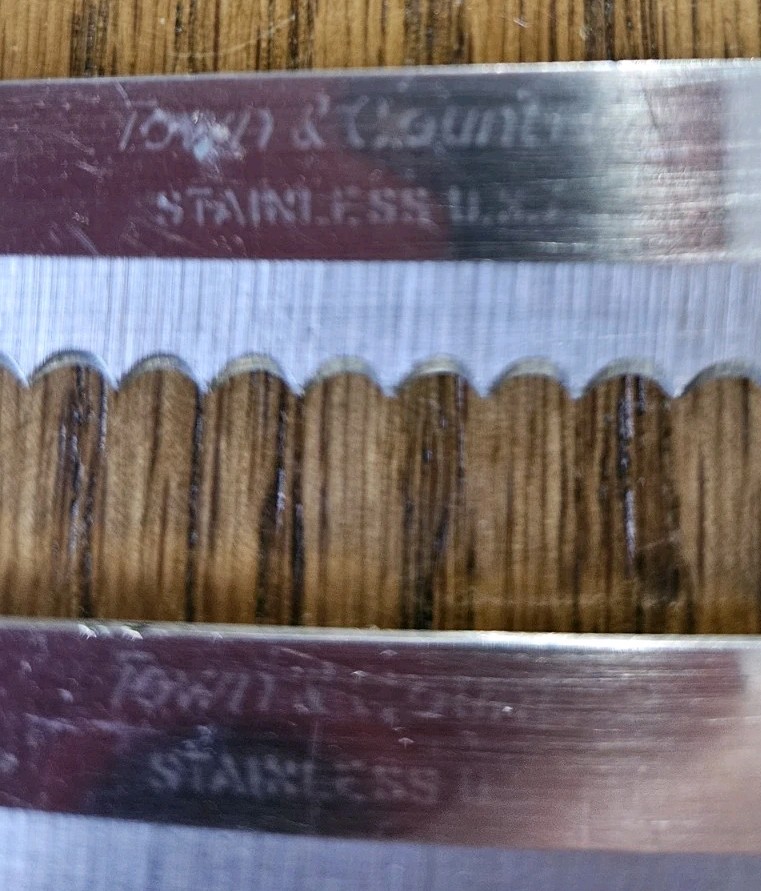 2 VTG Washington Forge Town & Country 8.75″ Serrated Steak Knives Made In USA