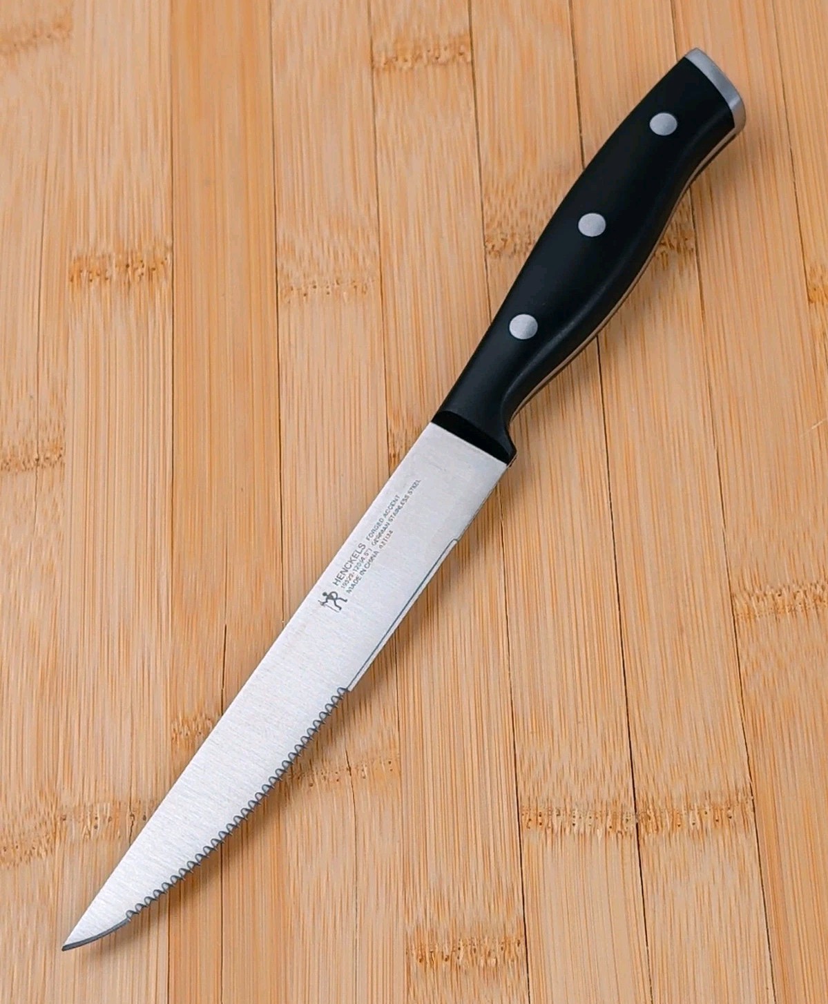 Henckels FORGED ACCENT 4.5 in STEAK Knife, BLACK ABS Handle, (19529-120), NEW