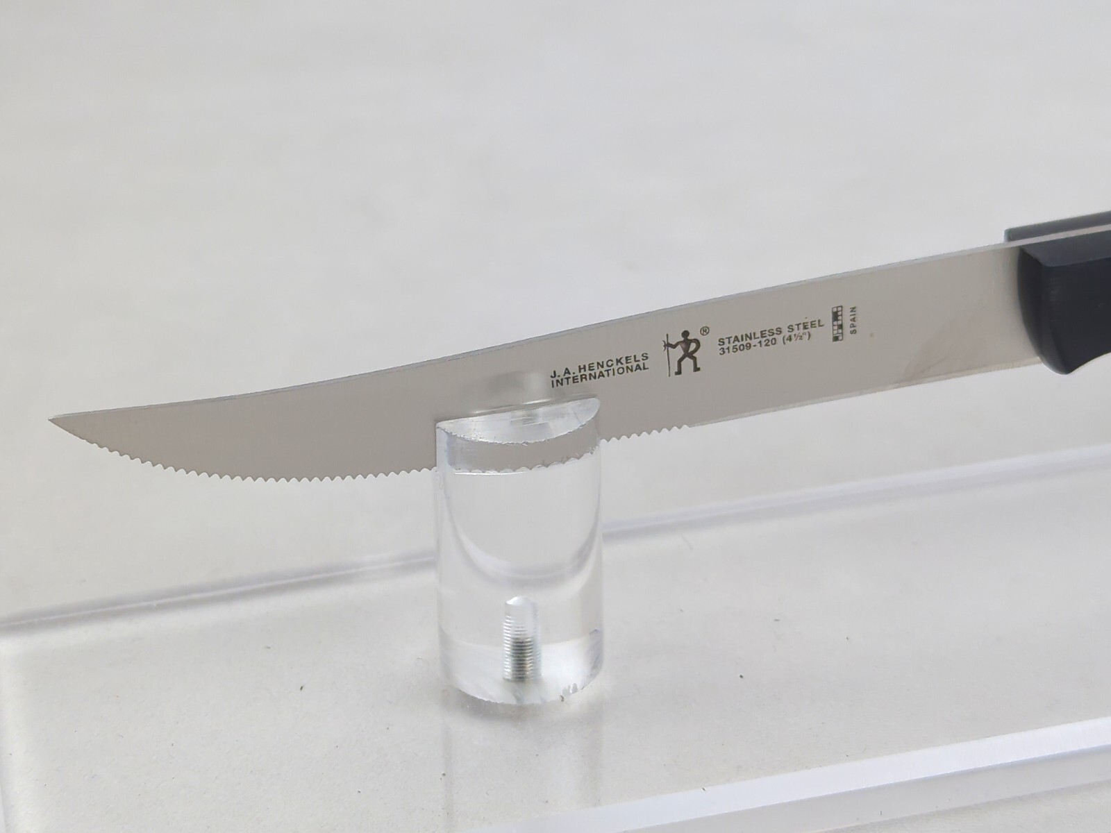 Henckels COUTEAU 4.5 in STEAK KNIFE German Stainless Steel, Made in SPAIN – NEW!