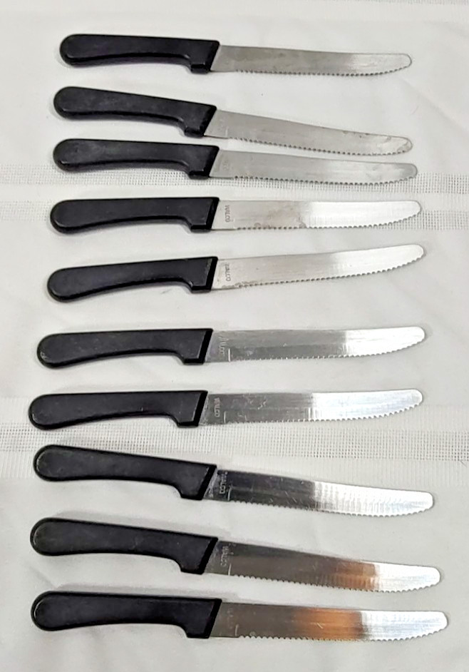Walco Serrated Steak Knives Lot of 10 Stainless Black Plastic 8.75″ Round Tip