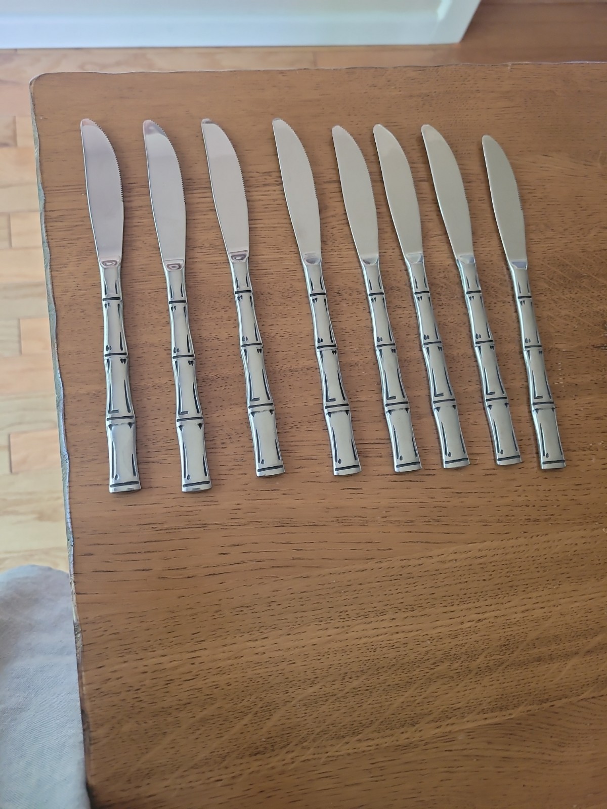 Made In Japan Set Of 8 Stainless Steel Knives, Bamboo Like Pattern
