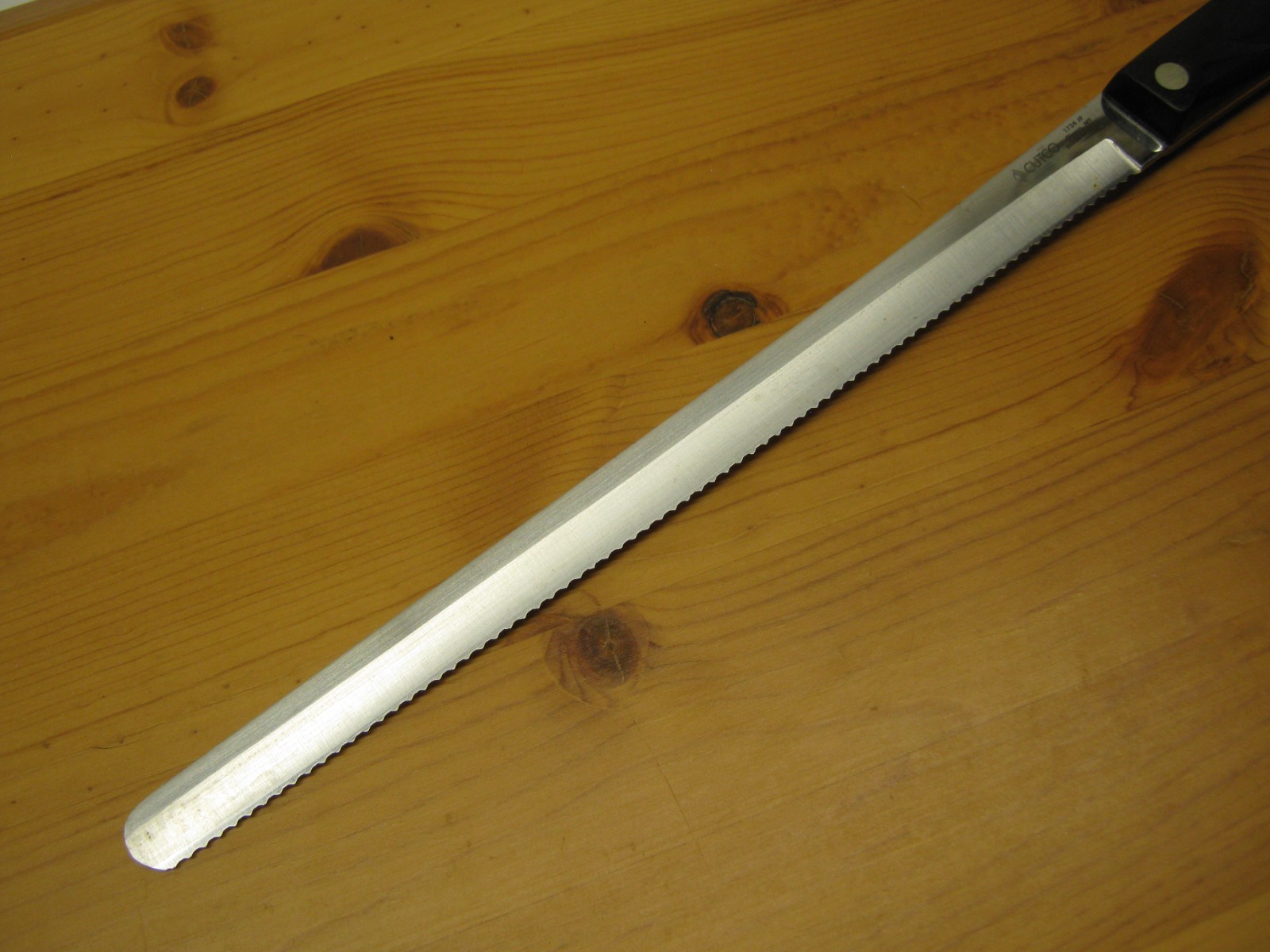 Cutco 1724 JF Chef’s Serrated Bread Slicer Knife 10″ Blade Brown Handle USA