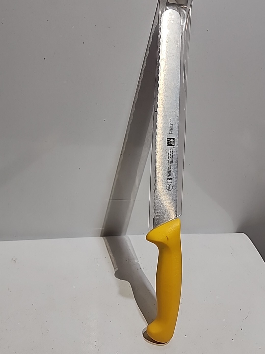 Henckels Zwilling Twin Master 9.5″ Yellow Serrated Bread Knife 32102-250