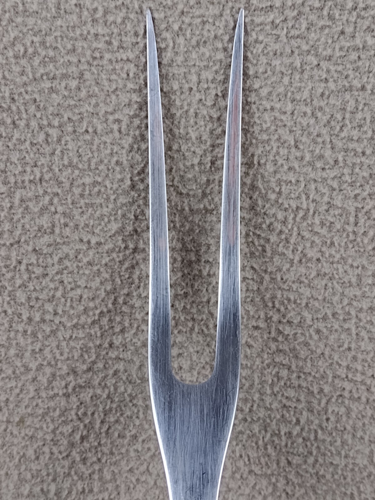 Cutco Carving Fork No. 27 Teak Handle 2 Prongs 11 1/2″ Long