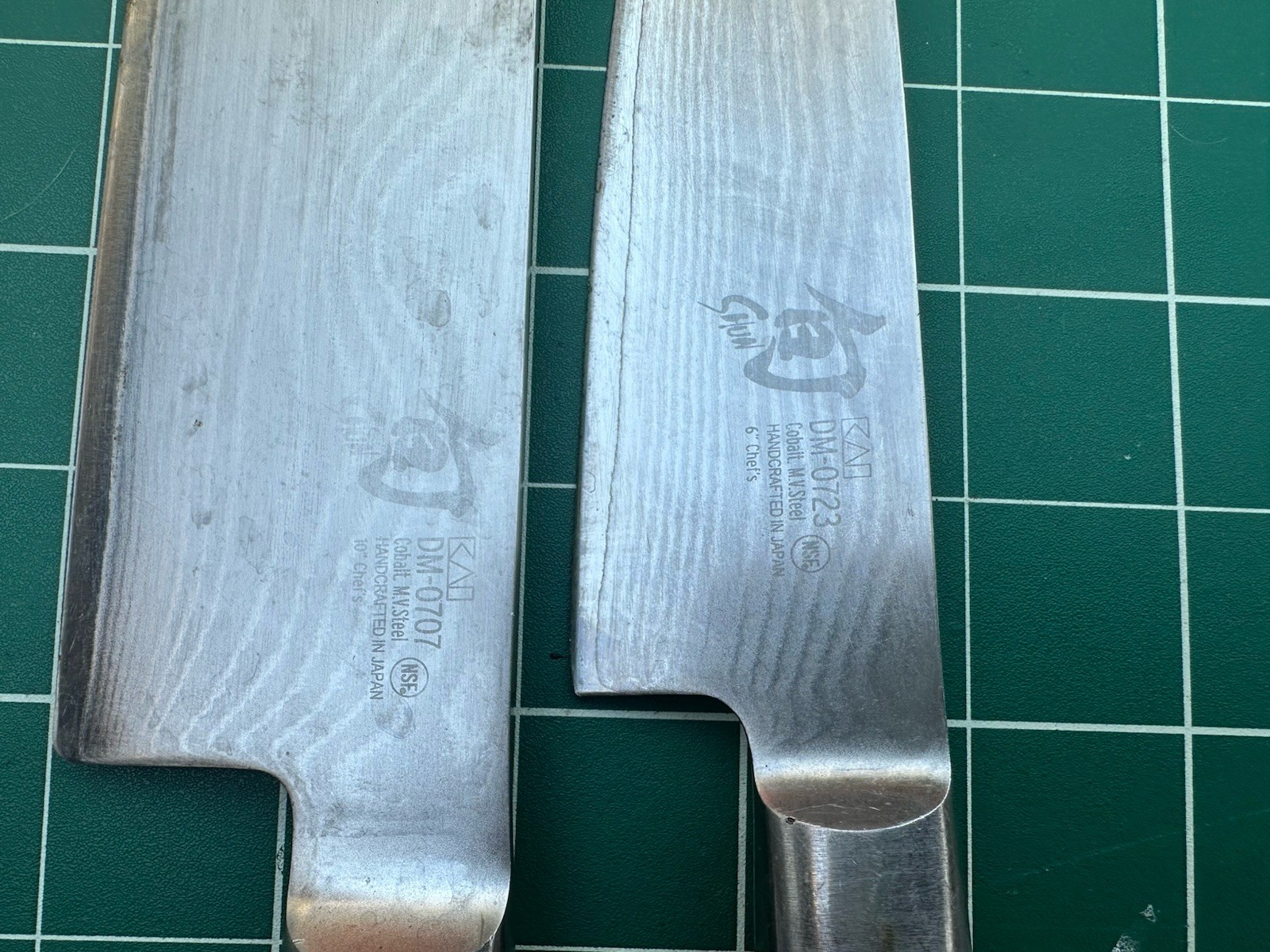 Lot Of 2 KAI SHUN DM-0707 & DM- 0723 Cobalt M.V.Steel 10.5” & 6” Damascus Knife