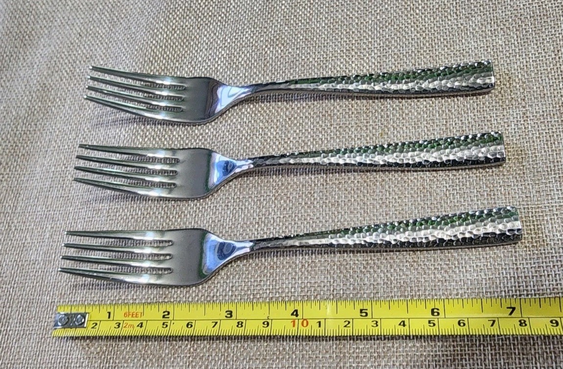 LOT OF 3 VIETNAM🇻🇳 TOWLE c2012 TEXTURE HAMMERED “7” STAINLESS SALAD FORKS🥗🍅