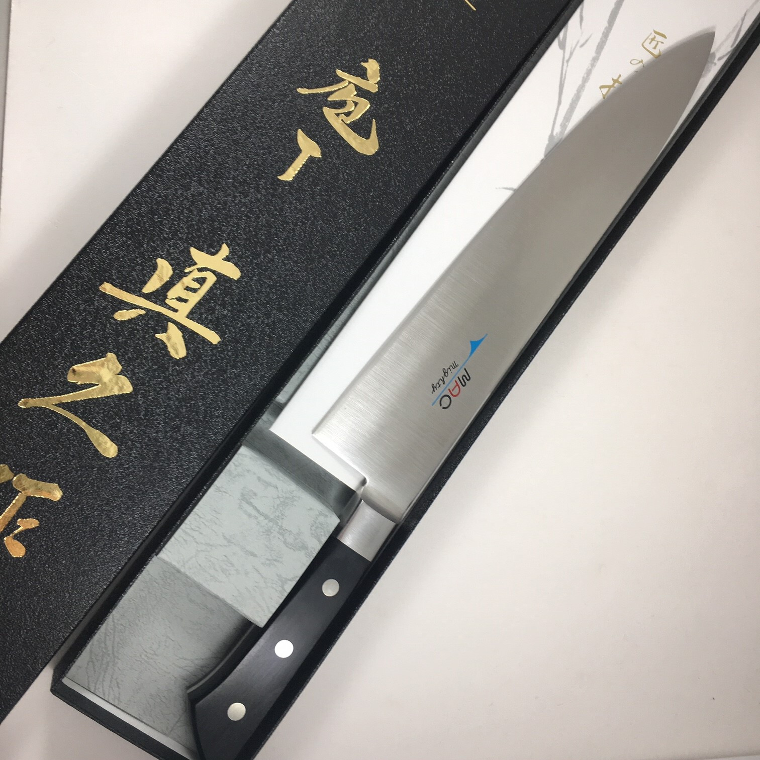 Japan MAC MBK-95 Mighty French Chef’s Knife Professional Series 9-1/2″ Blade