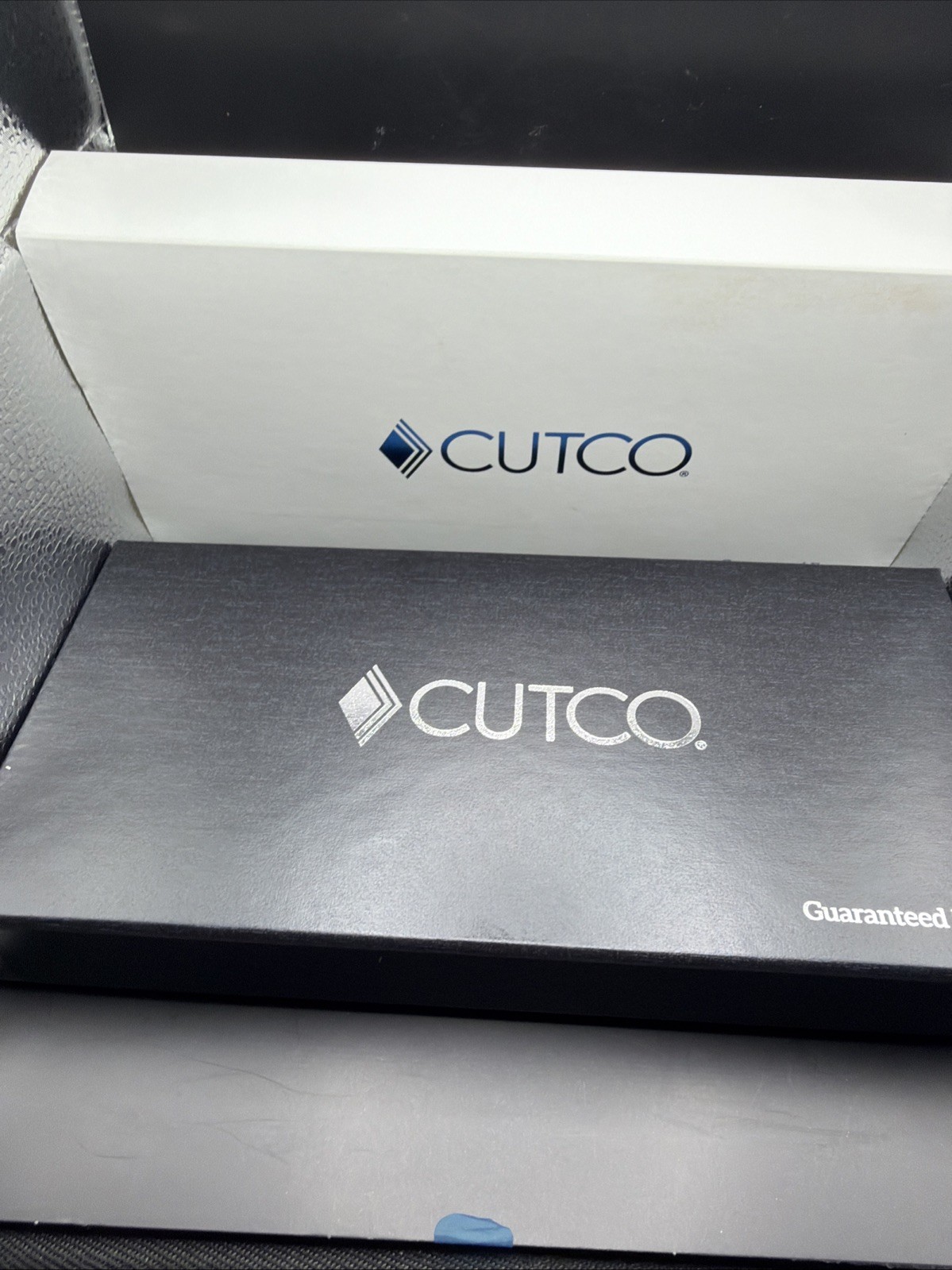 Brand New Cutco #1759 Four Piece Table Knife Set w/ (2) Green & (2) Red Handles