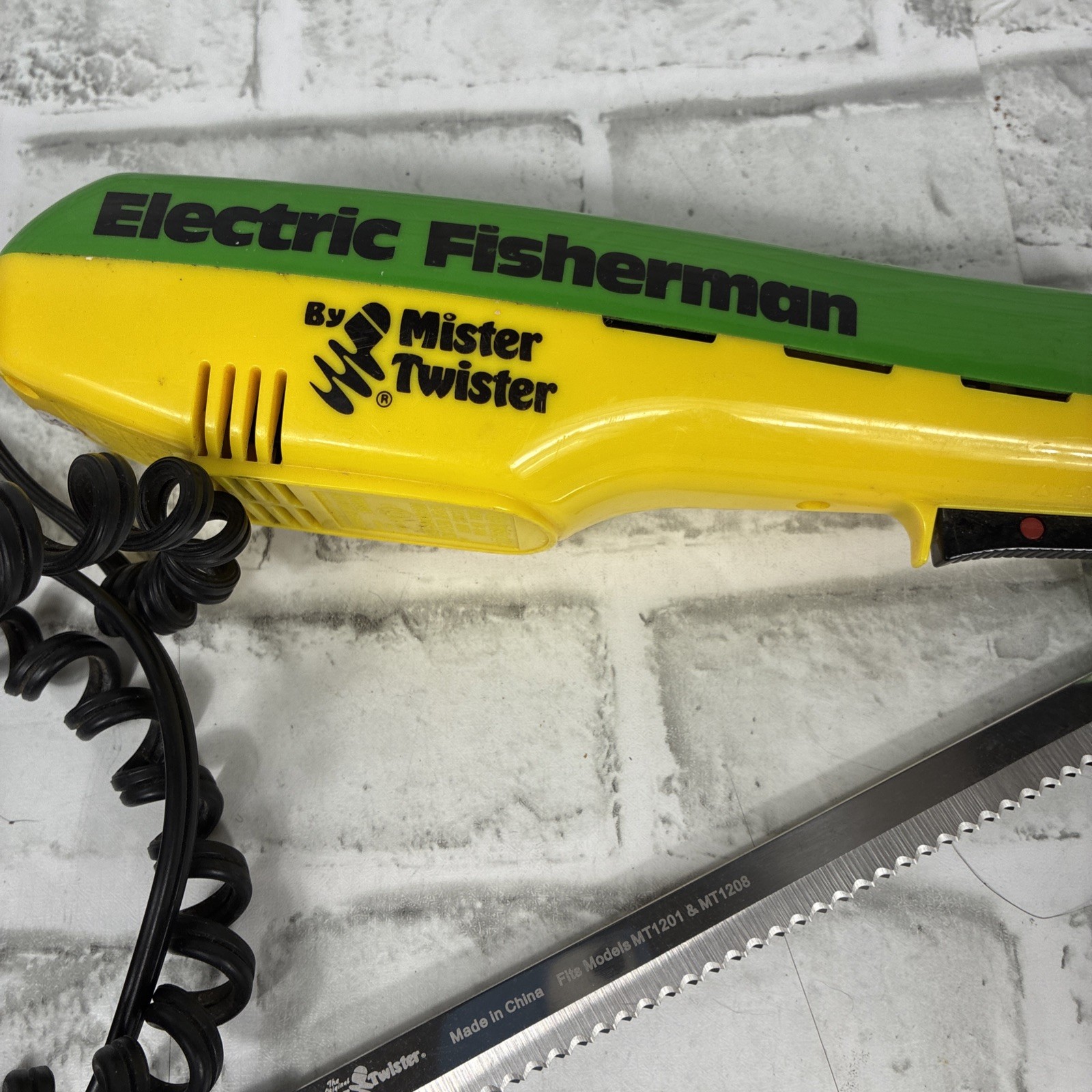 Mister Twister Electric Fisherman Fillet Knife Model MT-1201 & 1208