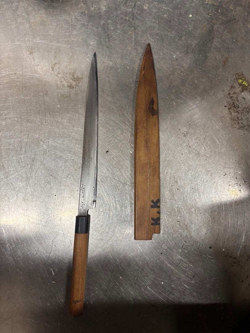 Aritsugu Yanagiba Sashimi Knife 270mm (10.6″) w/Saya Used – Fair Condition