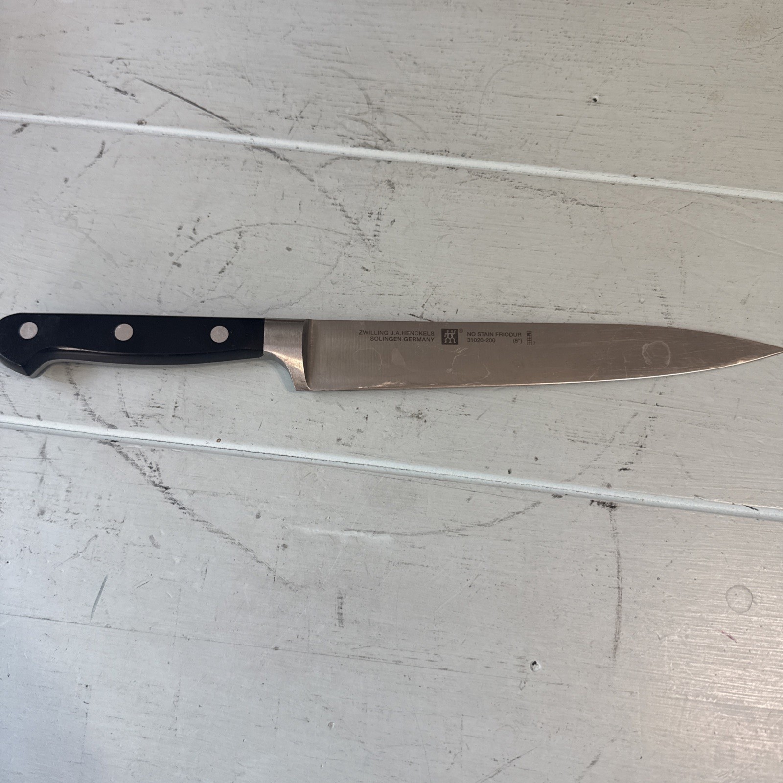 Zwilling J. A. Henckels No Stain 8″ inch Carving Knife 31020-200 Germany
