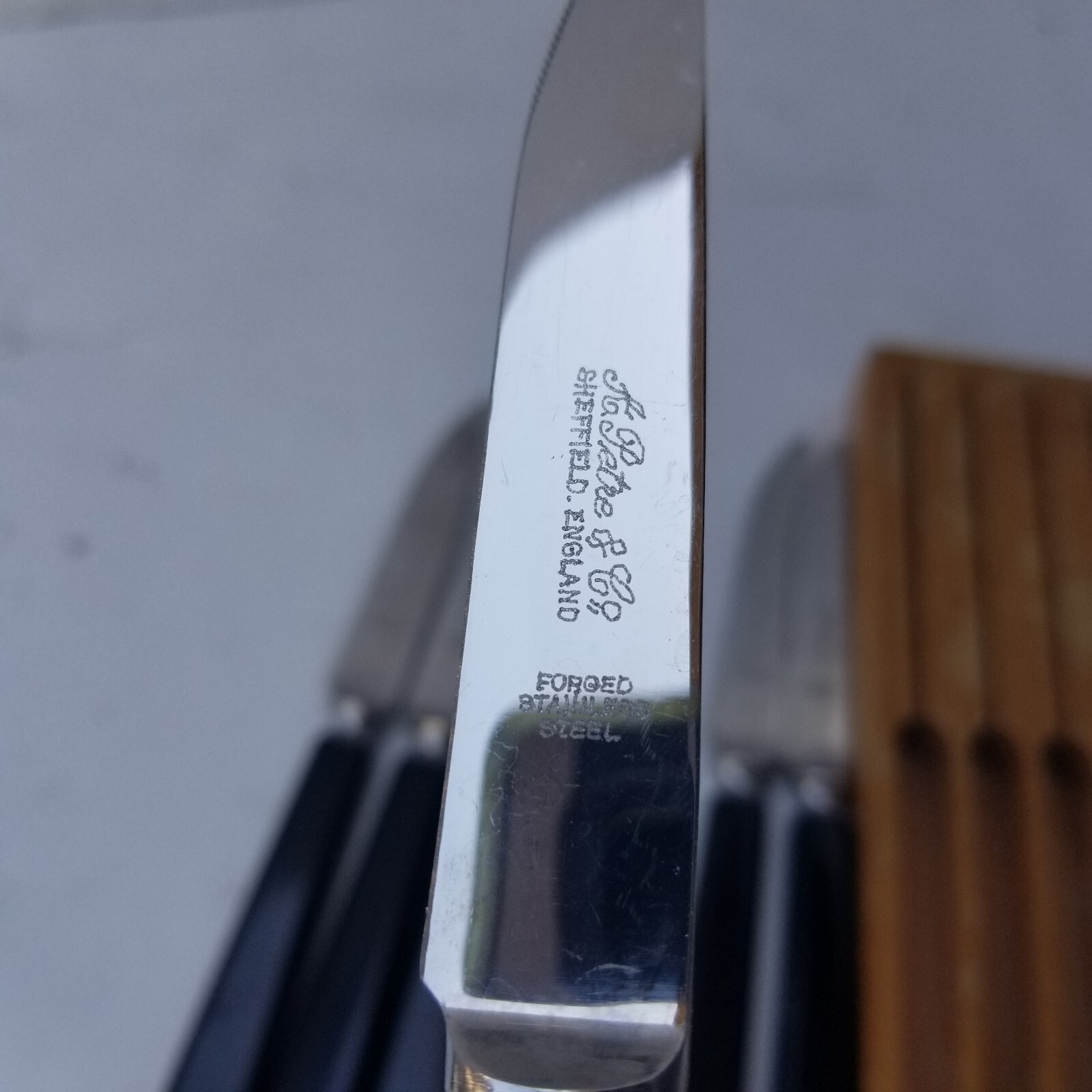 A. Petre & Co. Sheffield England 6 Piece Table Knife Set w/ Original Wood Block