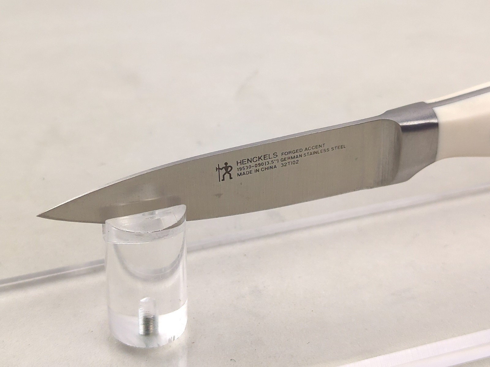 Henckels FORGED ACCENT 3.5 in PARING Knife, WHITE ABS Handle, (19530-090), NEW
