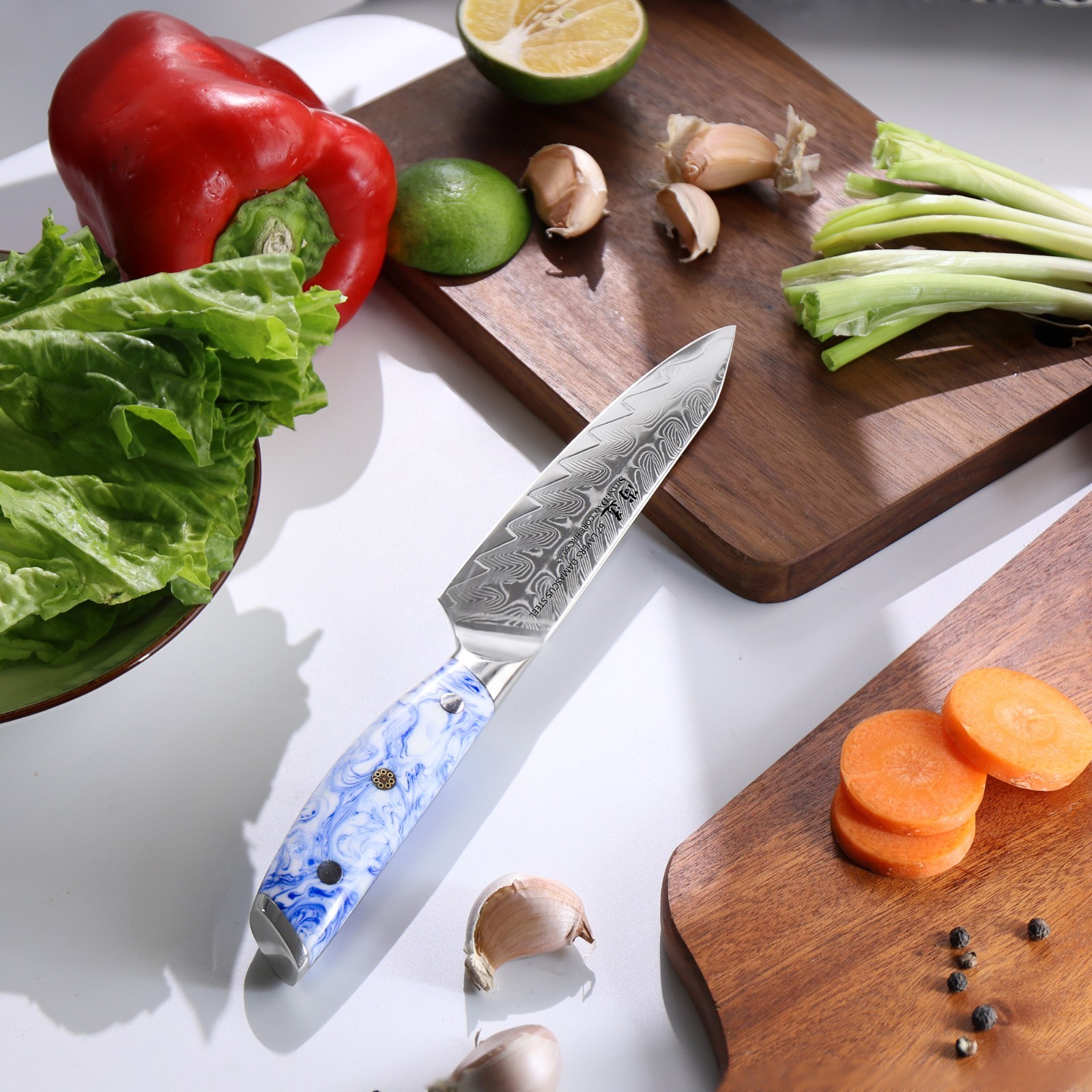 BIGSUNNY Damascus 5″ Utility Knife With Resin Blue and White Porcelain Handle