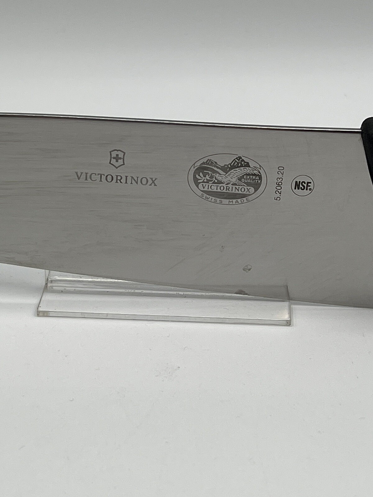 Victorinox Swiss Made Fibrox Pro Chef’s Knife, 8-Inch 5.2063.20