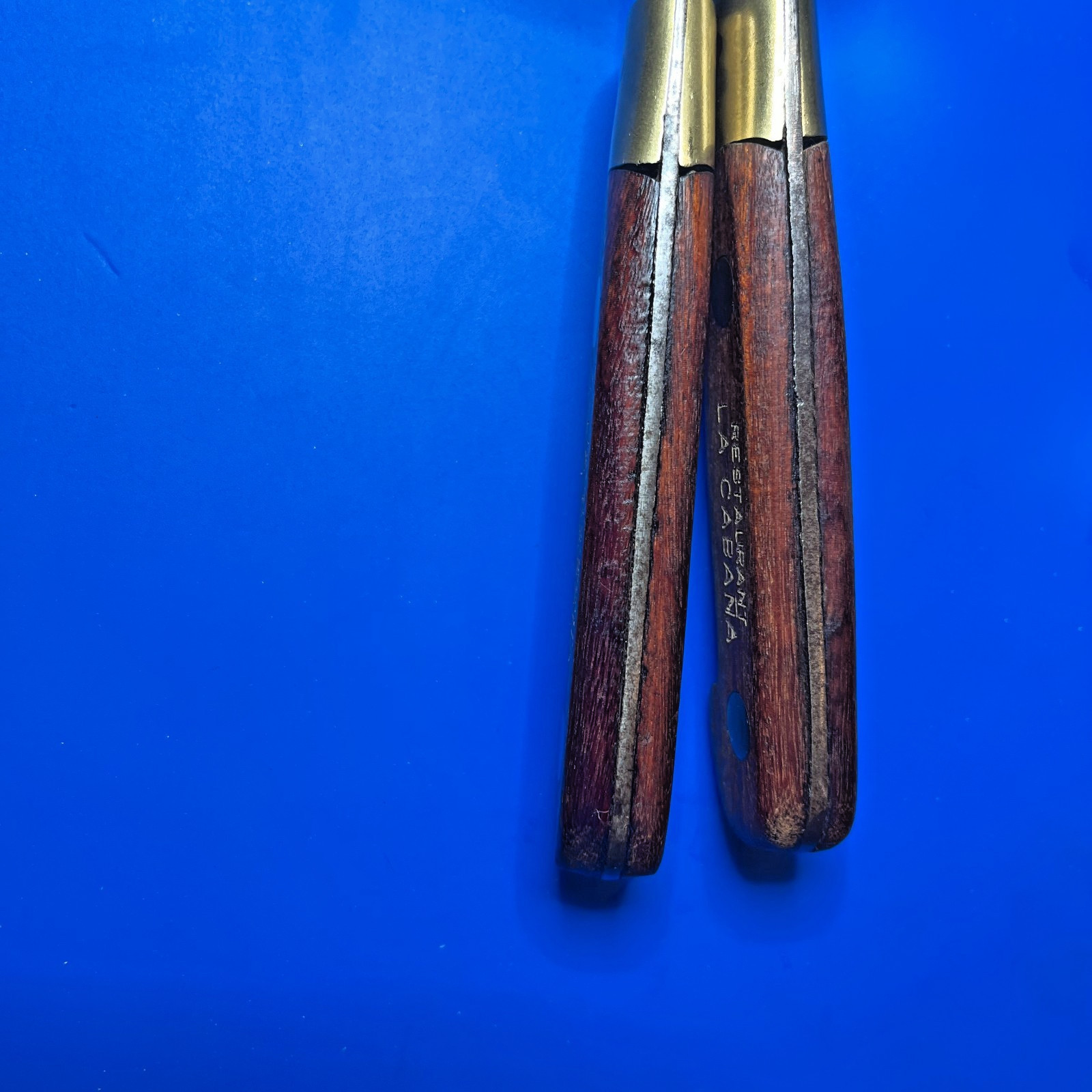 Vintage Restaurant La Cabaña Fixed Blade Knives – Set of 2 – Wood Handle & Brass