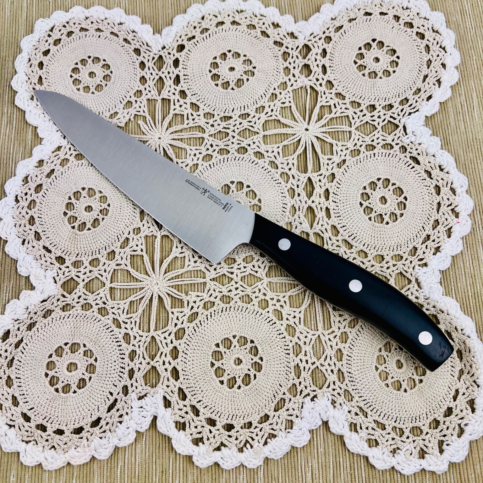 J.A. Henckels International HI Definition 5.5 Utility Knife 19470-140 Zwilling