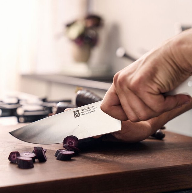 8-inch, Chef’s Knife, Ergonomic White Polymer, Triple-Rivet Handle, Comfort