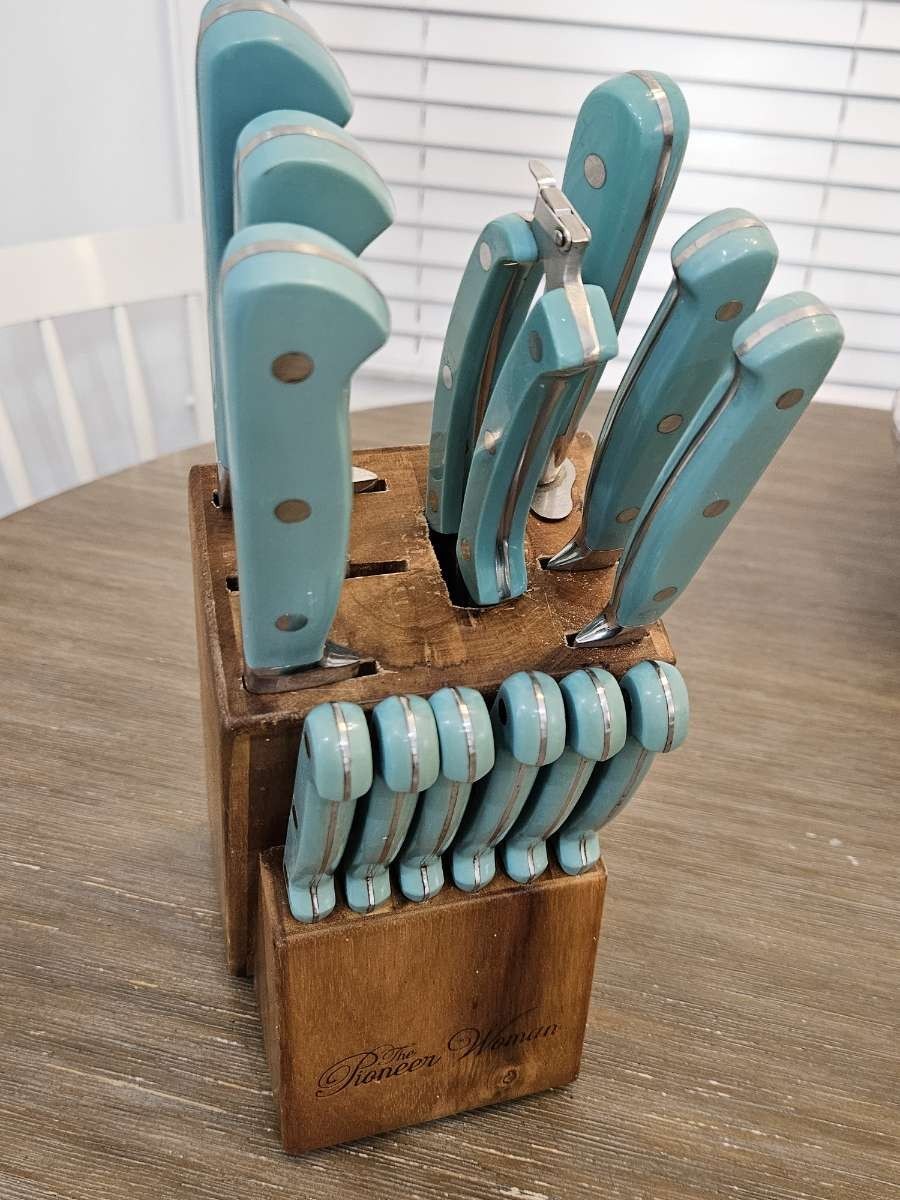 The Pioneer Woman Signature 13-Piece Stainless Steel Teal Knife Block Set