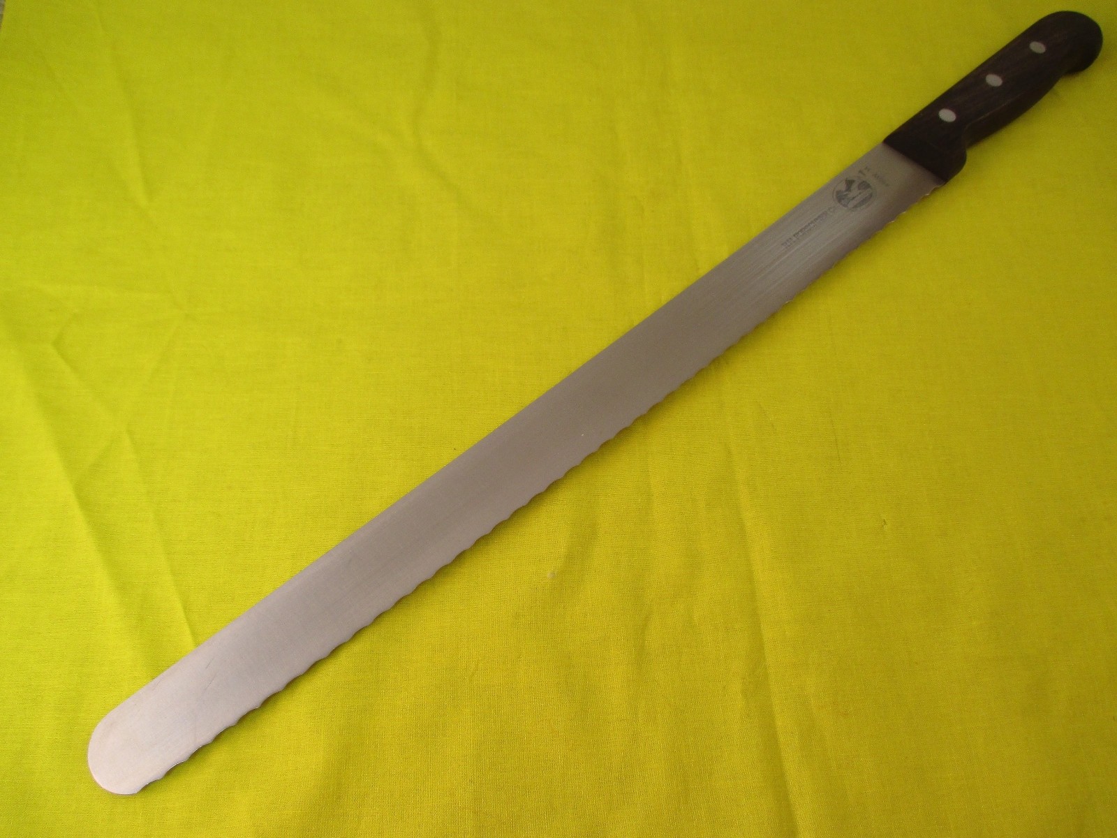 Forschner 14 inch Sem-Flexible Serrated Bread/Slicer Knife, Rosewood Handle