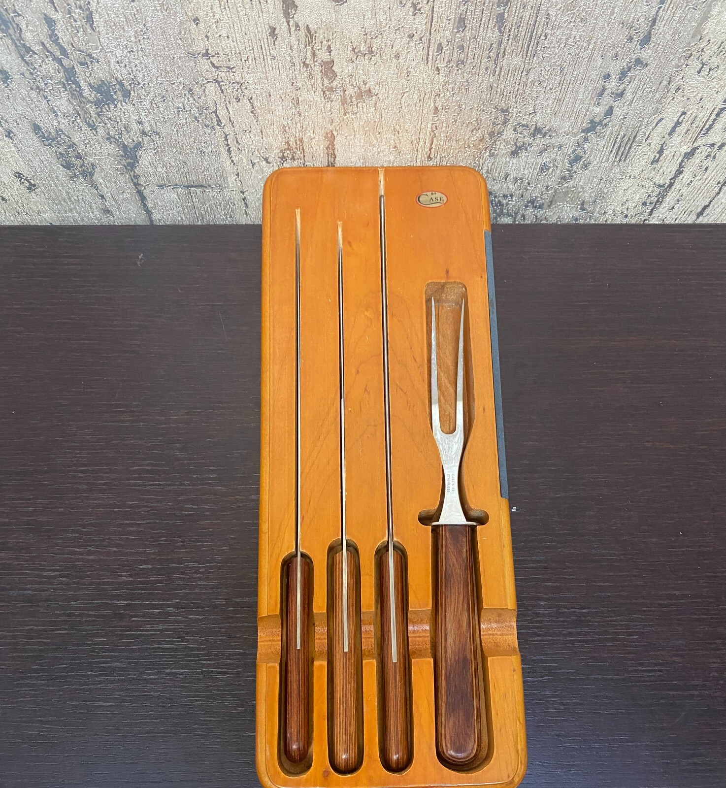 Case’s XX Stainless 4 Pieces Carving Set with Wood Tray