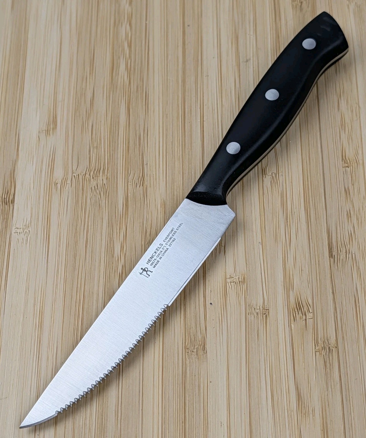 Henckels EVERPOINT 4.5in STEAK Knife, Serrated-Edge, Stainless Steel, 19579-120