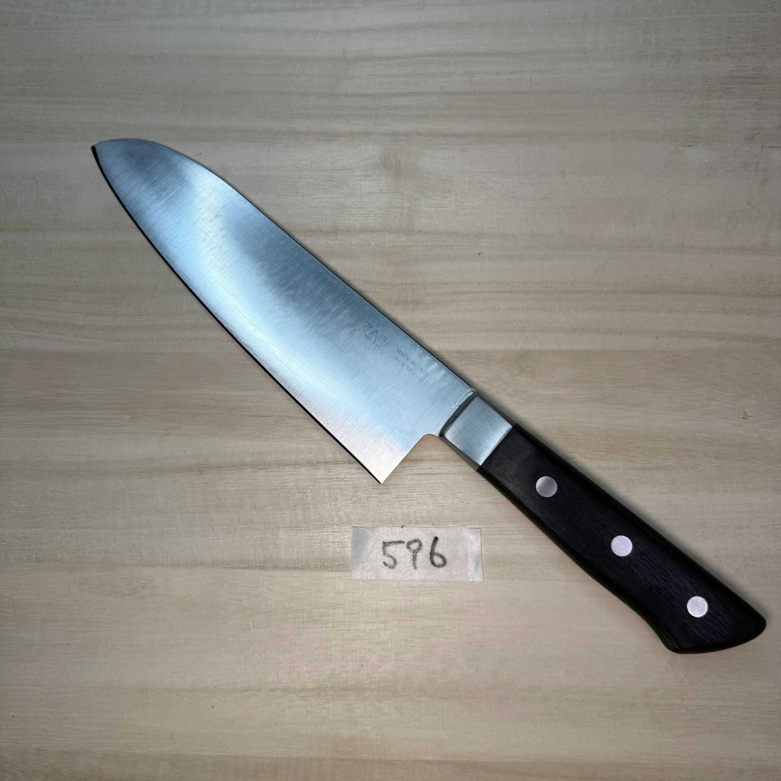 Japanese Kitchen knife, Santoku,#596 , used, made in Japan 165/290mm, 156g