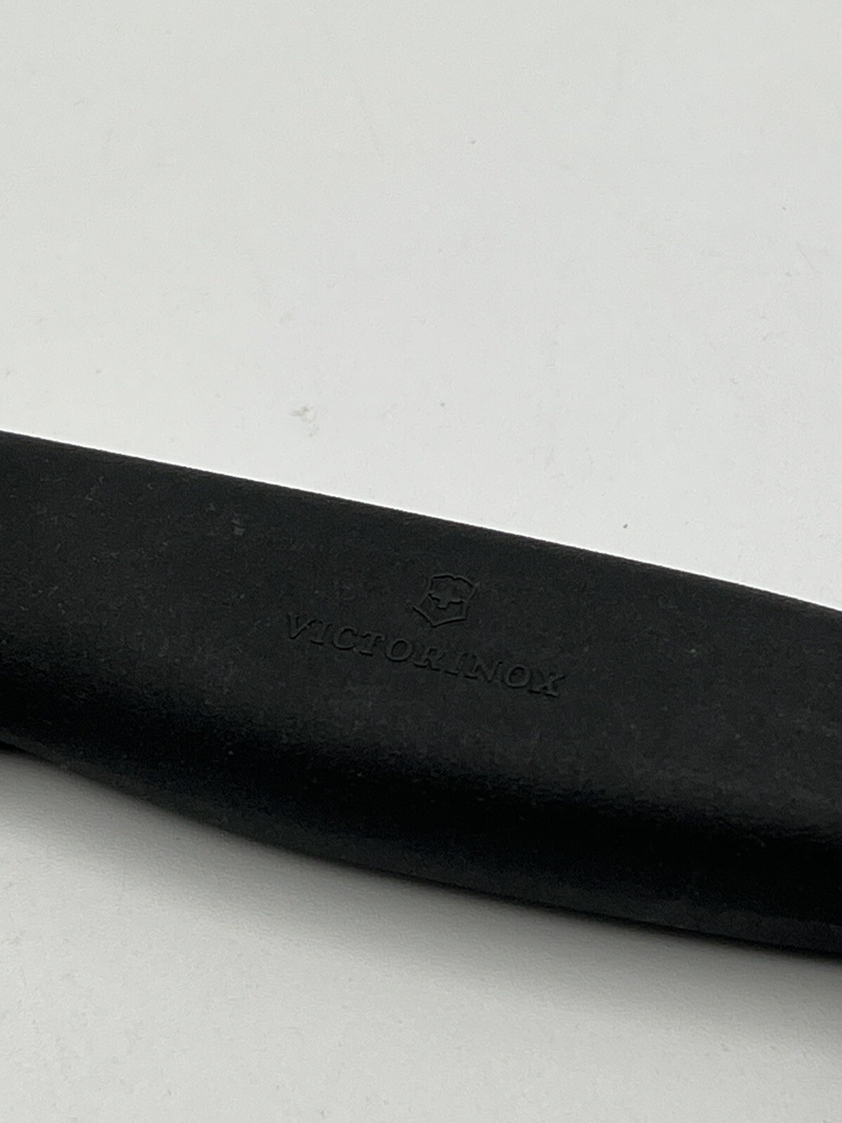 Victorinox Swiss Made Fibrox Pro Chef’s Knife, 8-Inch 5.2063.20