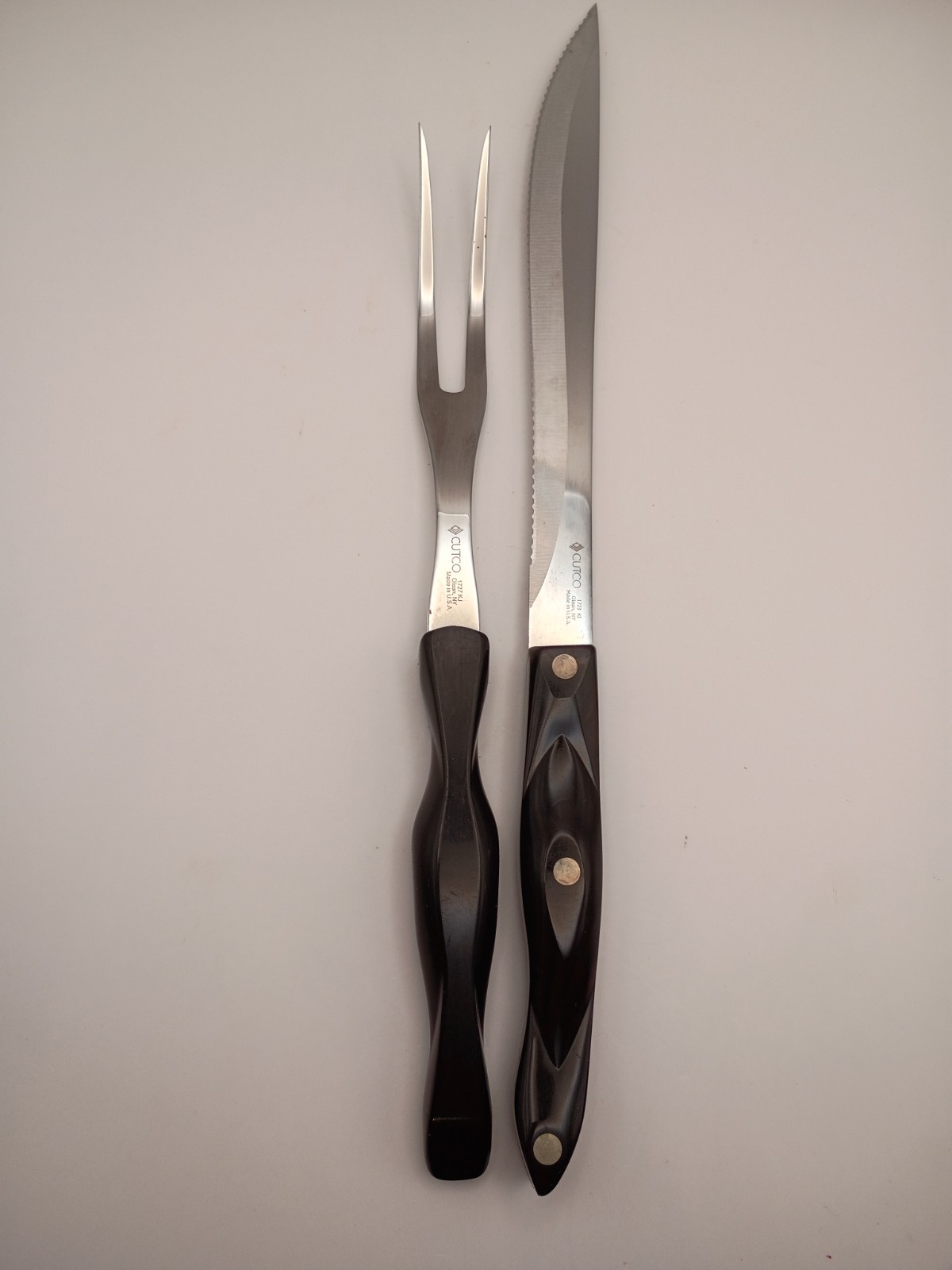 Cutco 1723KI 14.5″ Serrated Knife With 9″ Blade & 1727KJ 12″ Fork. GC, USA