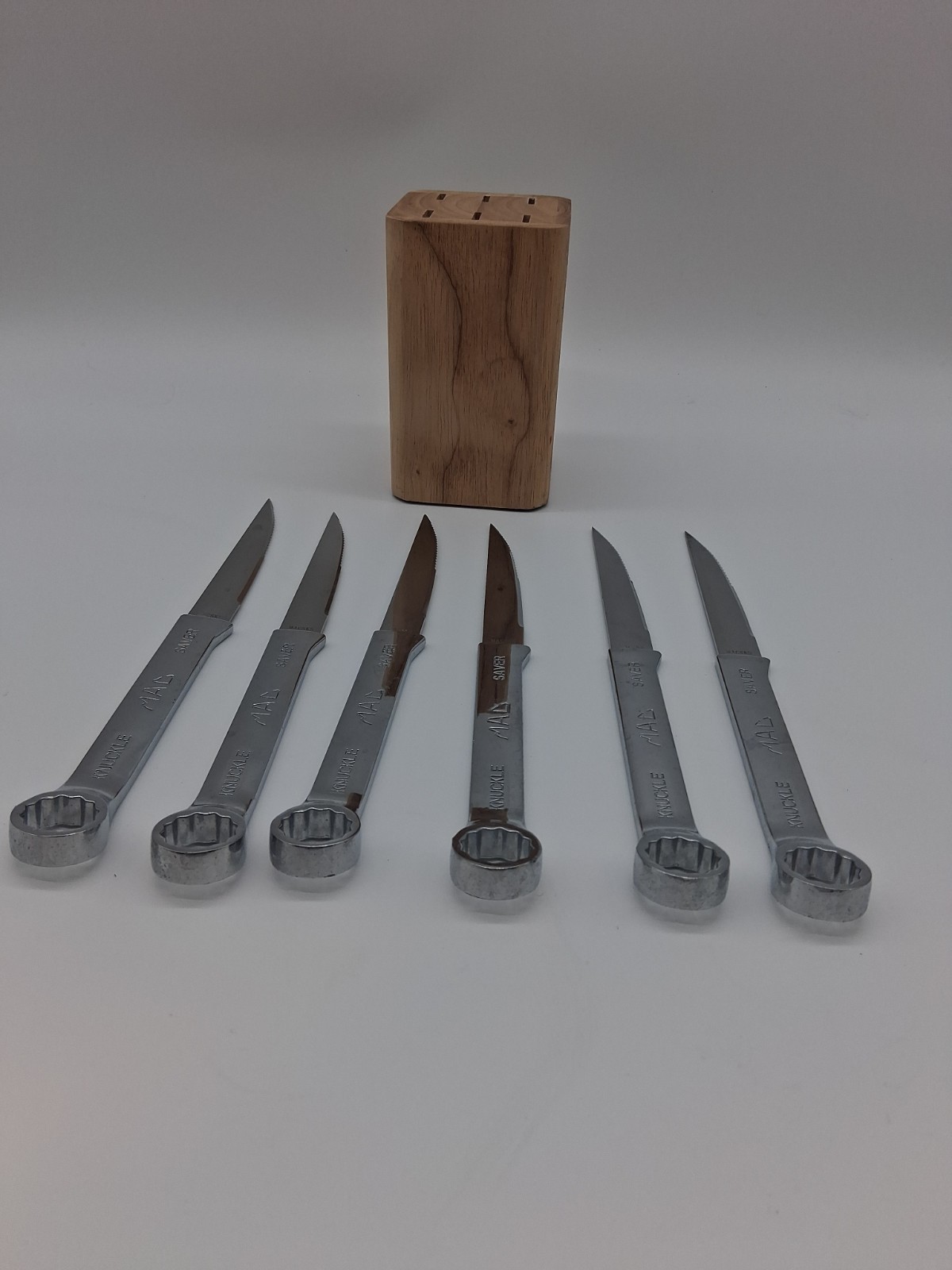 Mac Tools Knuckle Saver 6 Steak-Knife Set with Block