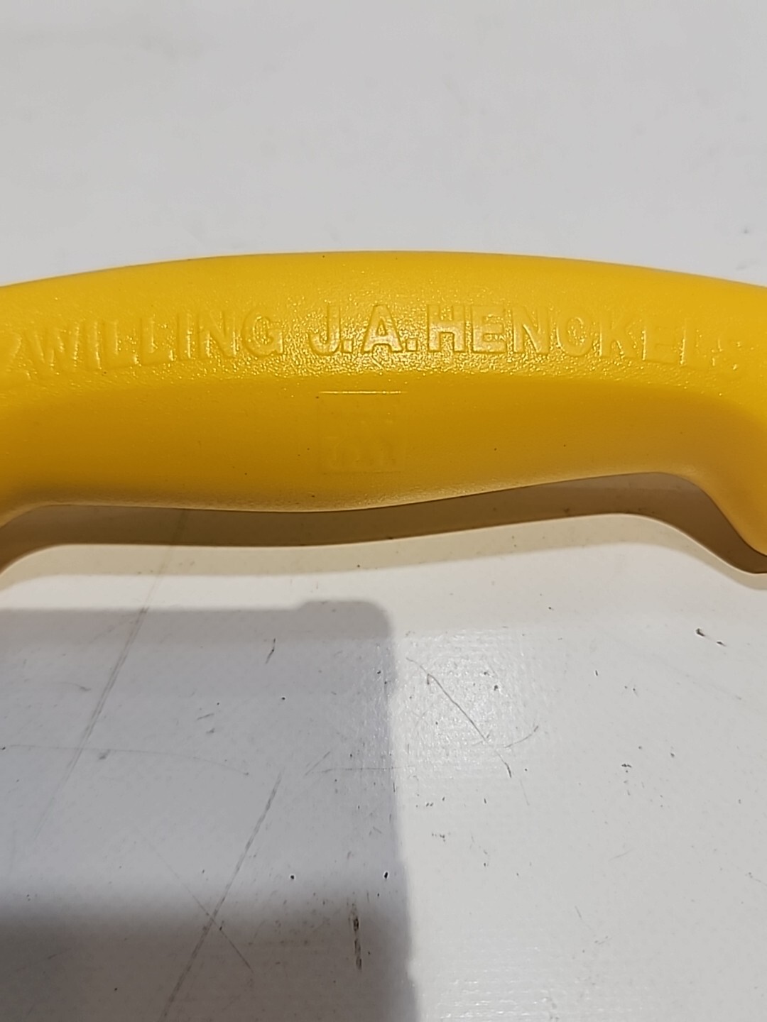 Henckels Zwilling Twin Master 9.5″ Yellow Serrated Bread Knife 32102-250