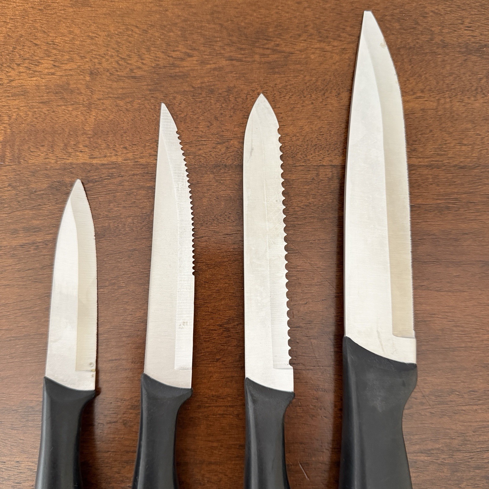 J.A. Henckels International 4pc Silver Cap Paring & Utility/Prep Knife Set